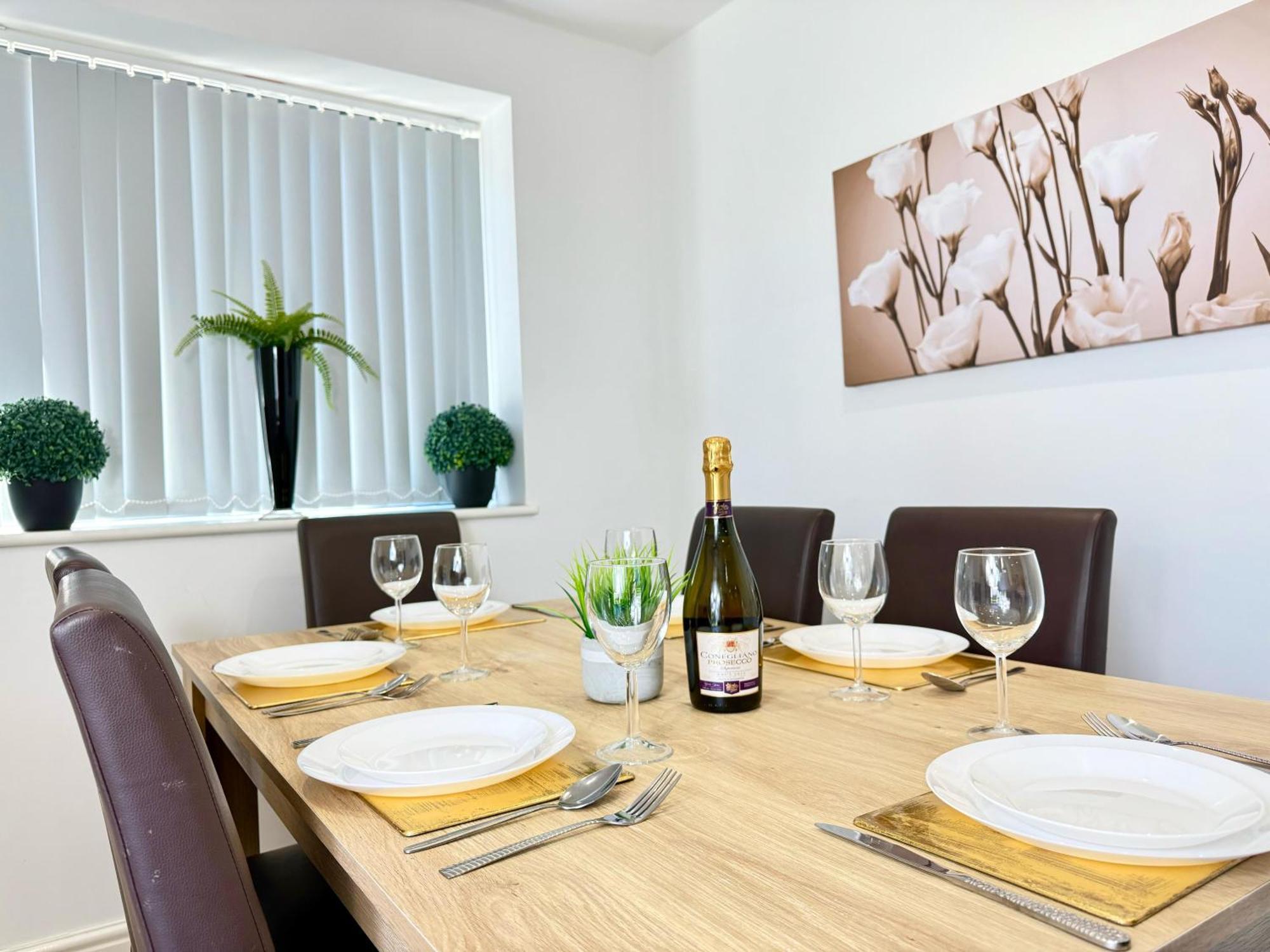 Evergreen Lodge - Two Bed Lux Flat - Parking, Garden, Patio, Wifi, Netflix - Close To Blenheim Palace & Oxford - F3 基德灵顿 外观 照片